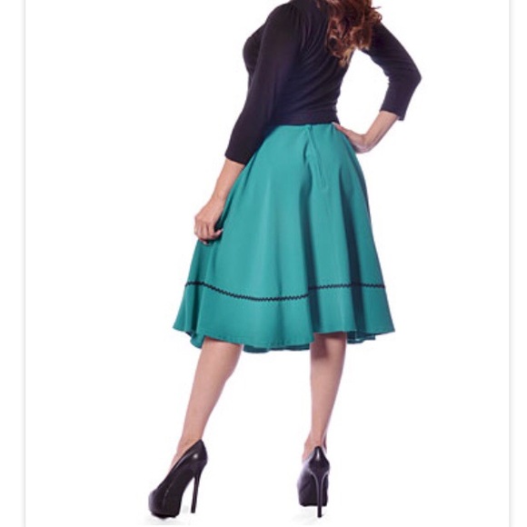 ๐ ROCK STEADY full skirt - Picture 8 of 8